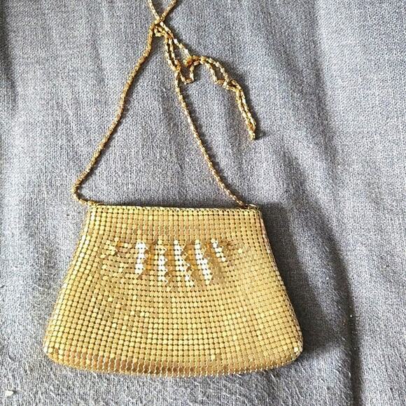 Gold Mesh Shoulder Purse‎ - Picture 1 of 5